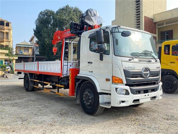 Xe Hino 8 tấn FG8JT7A gắn cẩu tự hành 5 tấn KANGLIM KS1056T/S